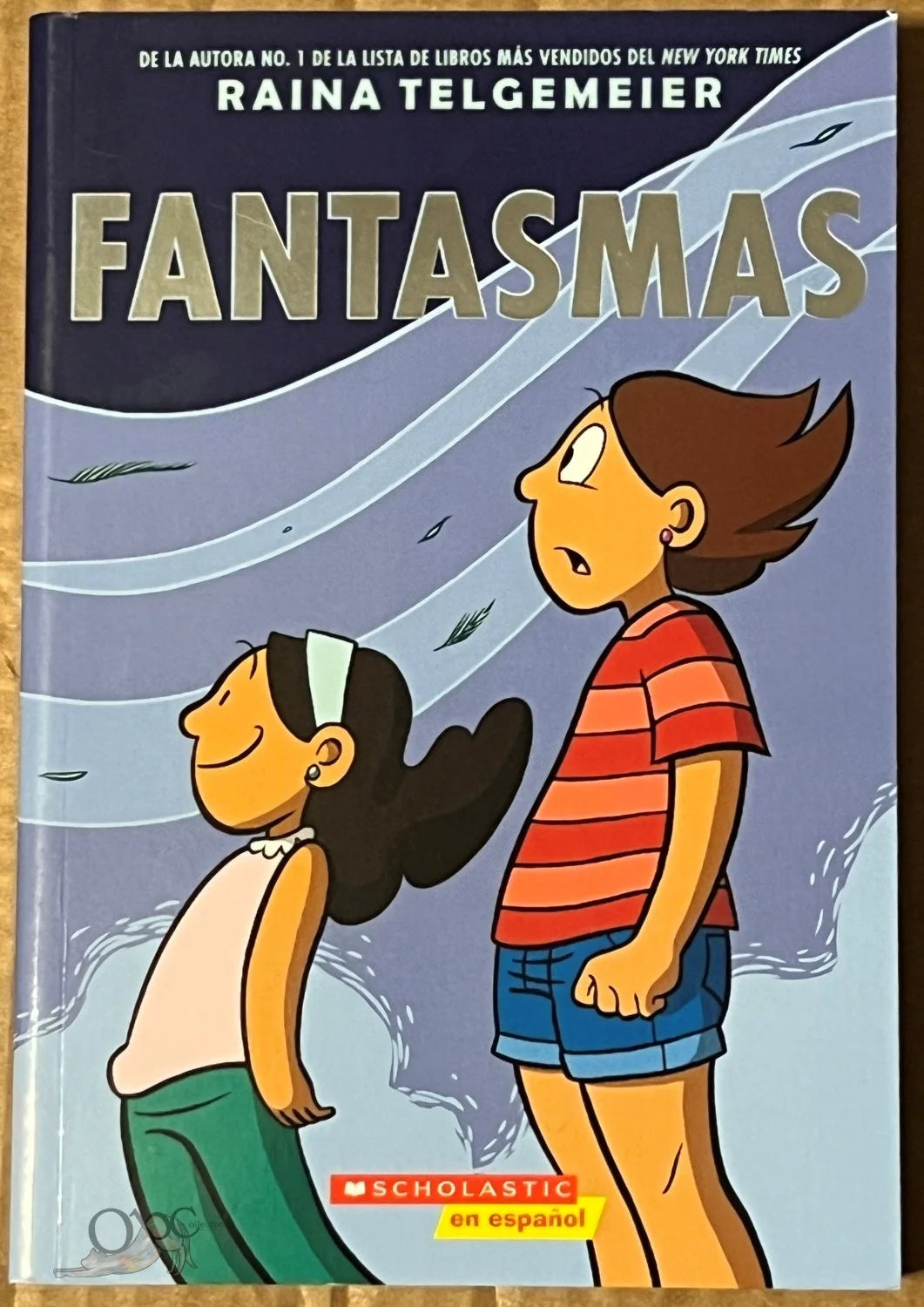 Fantasmas by Raina Telgemeier (Spanish Version of Ghosts)